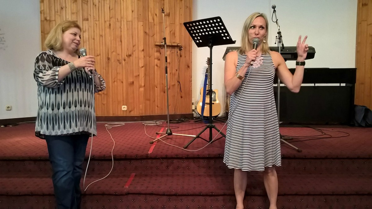 Tara shares her testimony in Novi Sad